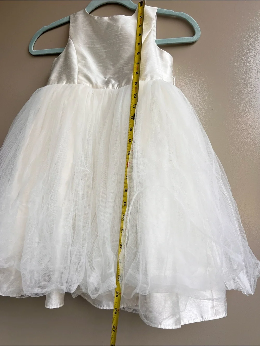 David’s Bridal Ivory Flower Girl Dress Size 6 Tulle Wedding Party Princess Gown - Picture 10 of 13